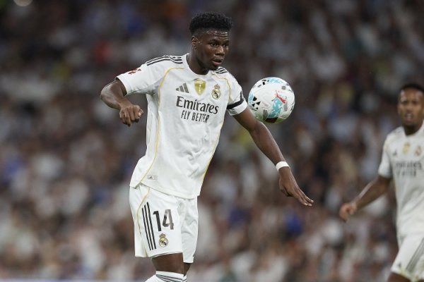 每体:琼阿梅尼受伤后阿隆索寻找中场替代决策,三名球员成为候选